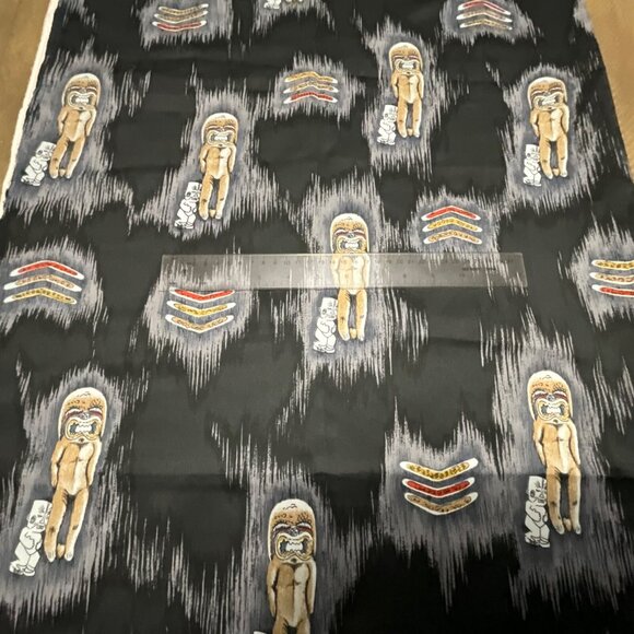 Tiki Aboriginal Boomerang Polynesian Theme Fabric Grey Black Man Cave 3.25 Yd - Picture 4 of 7